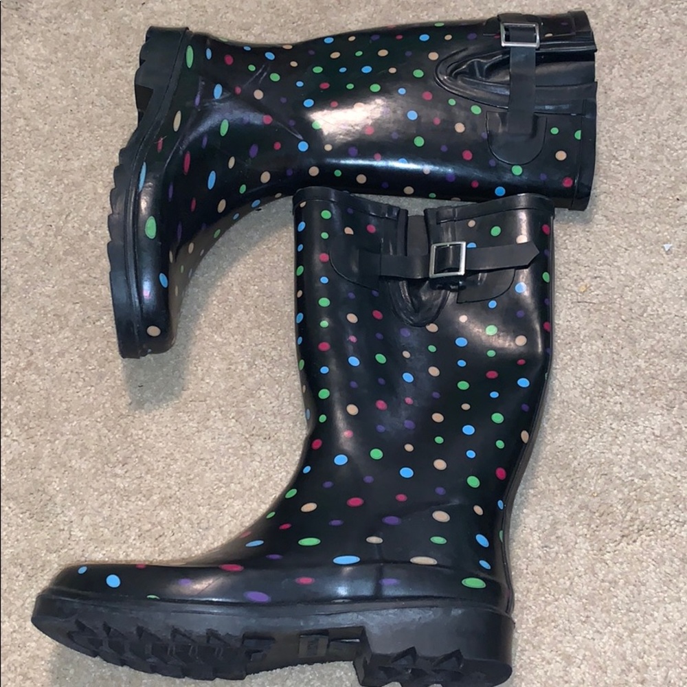 Polka dot rain boots/ good condition